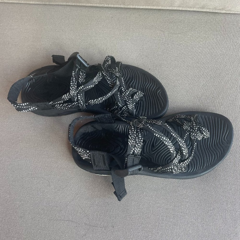 Chaco's Strappy Outdoor Sandal Women's Size 6